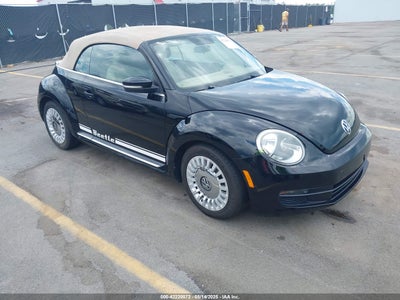 VOLKSWAGEN BEETLE 2013