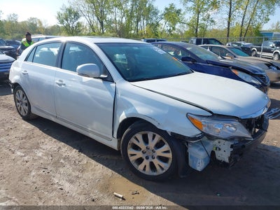 TOYOTA AVALON 2012