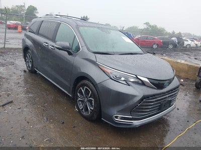 TOYOTA SIENNA 2025