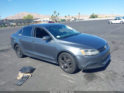 VOLKSWAGEN JETTA 2013