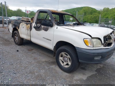 TOYOTA TUNDRA 2002