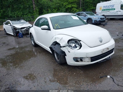 VOLKSWAGEN BEETLE 2013