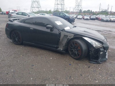 NISSAN GT-R 2013