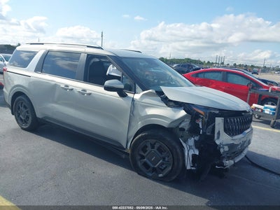 KIA CARNIVAL MPV HYBRID 2025
