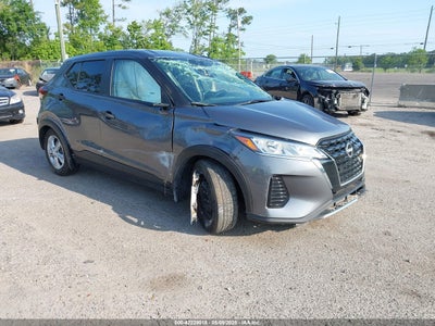 NISSAN KICKS 2023