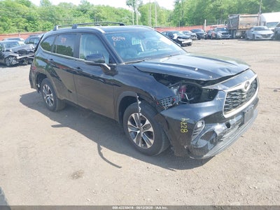 TOYOTA HIGHLANDER 2023