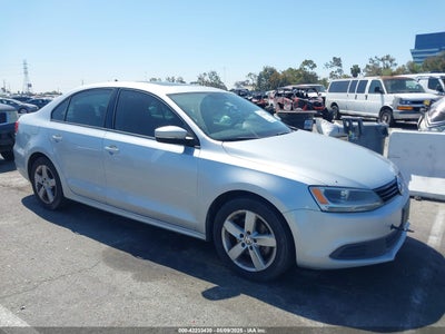 VOLKSWAGEN JETTA 2012