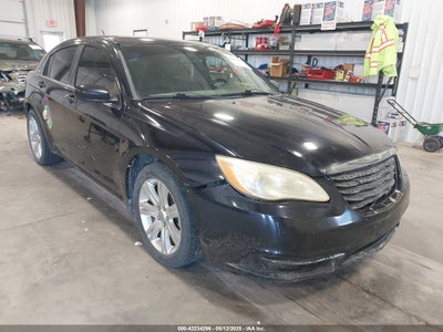 CHRYSLER 200 2011
