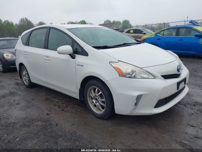 TOYOTA PRIUS V 2012