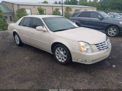 CADILLAC DTS 2011