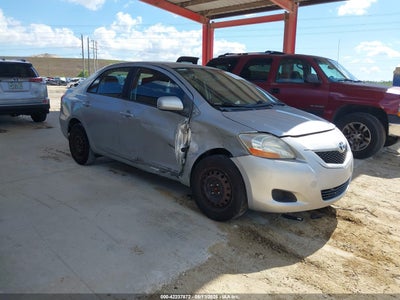 TOYOTA YARIS 2011