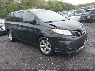 TOYOTA SIENNA 2016