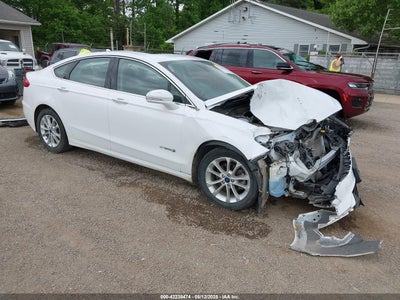 FORD FUSION HYBRID 2019