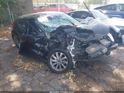 HYUNDAI VELOSTER 2015