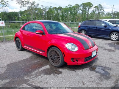 VOLKSWAGEN BEETLE 2013