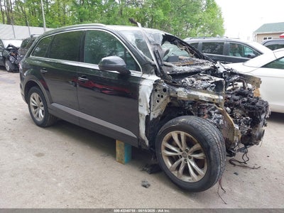 AUDI Q7 2017