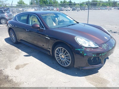 PORSCHE PANAMERA 2012