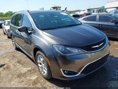 CHRYSLER PACIFICA 2017