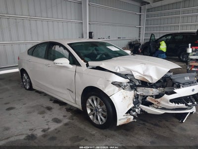FORD FUSION HYBRID 2017