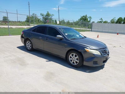 TOYOTA CAMRY 2011
