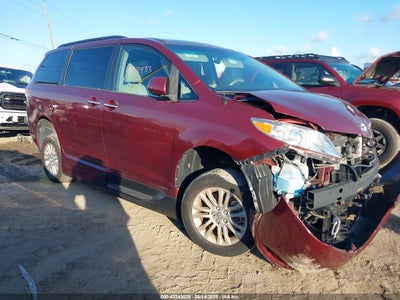 TOYOTA SIENNA 2014