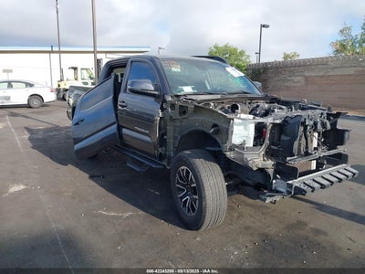 TOYOTA TACOMA 2022