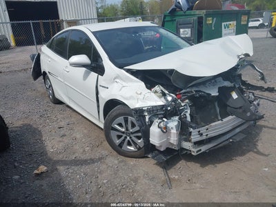 TOYOTA PRIUS 2016