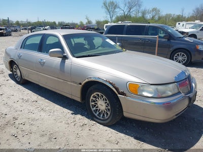 LINCOLN TOWN CAR 2000