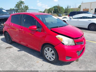 TOYOTA YARIS 2013