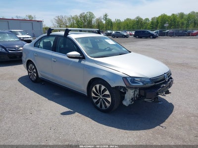 VOLKSWAGEN JETTA HYBRID 2013