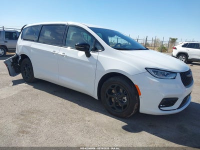 CHRYSLER PACIFICA HYBRID 2024