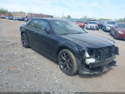 CHRYSLER 300 2022