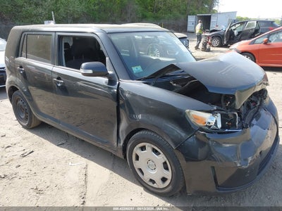 SCION XB 2010