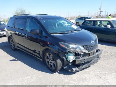 TOYOTA SIENNA 2015