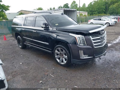 CADILLAC ESCALADE ESV 2017