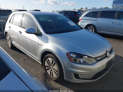 VOLKSWAGEN E-GOLF 2016