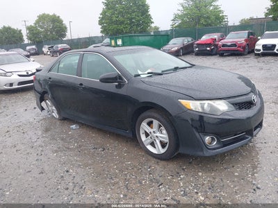 TOYOTA CAMRY 2014