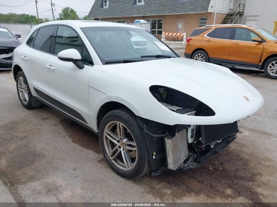 PORSCHE MACAN 2016