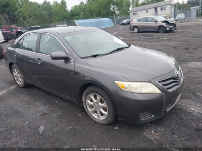 TOYOTA CAMRY 2011