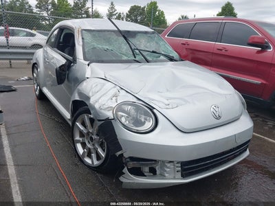 VOLKSWAGEN BEETLE 2012