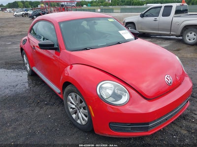 VOLKSWAGEN BEETLE 2015