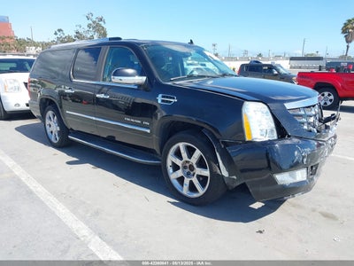 CADILLAC ESCALADE ESV 2010