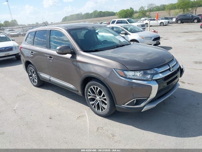MITSUBISHI OUTLANDER 2016
