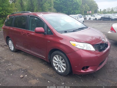 TOYOTA SIENNA 2017