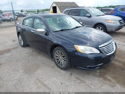 CHRYSLER 200 2011