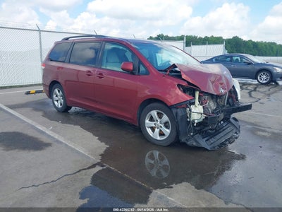 TOYOTA SIENNA 2012