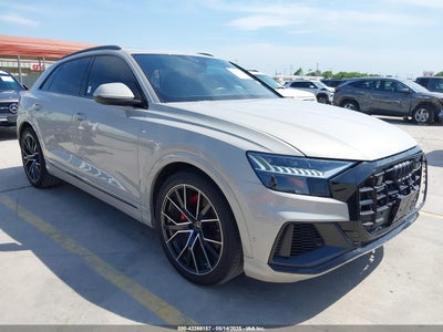 AUDI Q8 2022