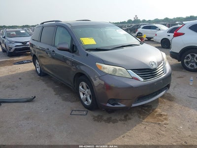 TOYOTA SIENNA 2011