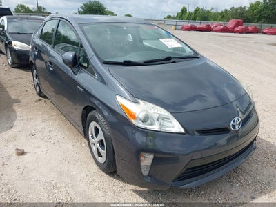 TOYOTA PRIUS 2015