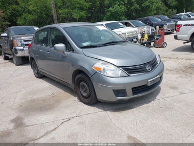 NISSAN VERSA 2010